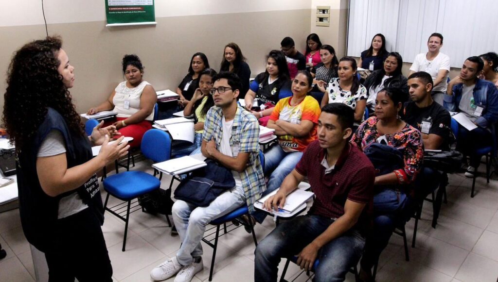 cursos gratuitos da Escola da CMM