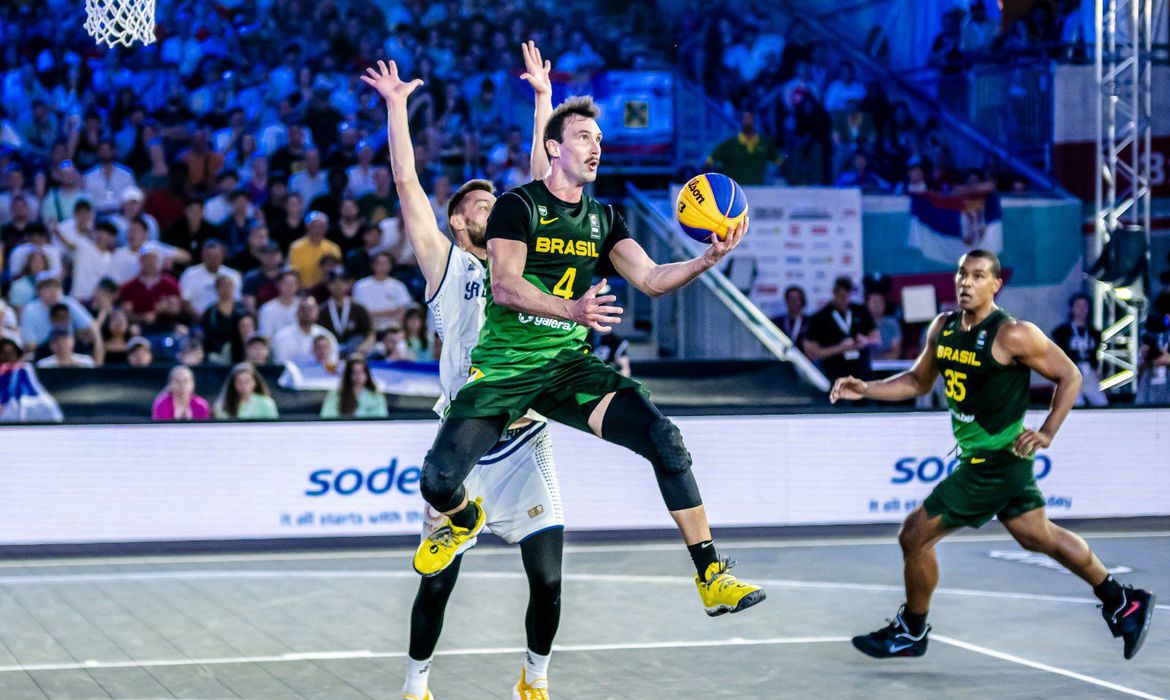 Novo técnico convoca Seleção Brasileira masculina de basquete para