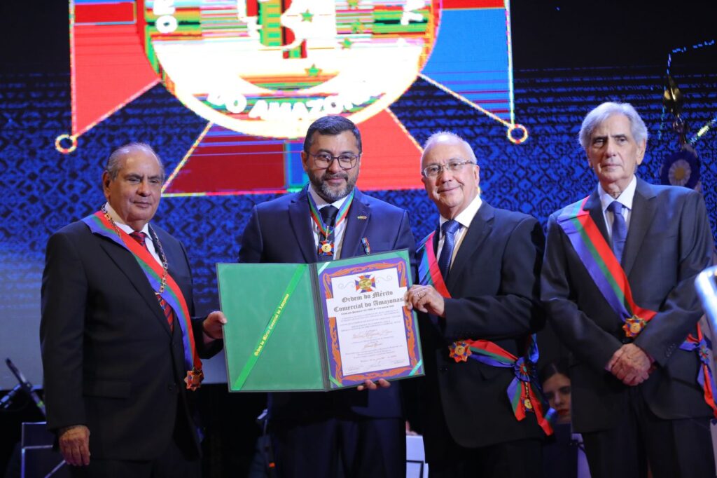 Governador Wilson Lima é agraciado com Ordem do Mérito Comercial do Amazonas