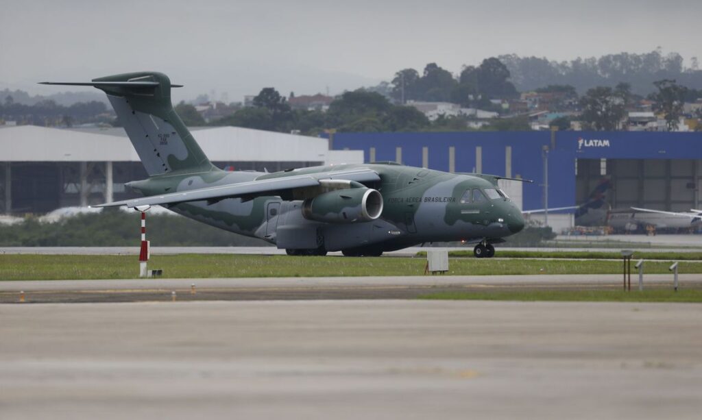 Imagem que mostra a Aeronave KC-390 Millennium da Força Aérea Brasileira