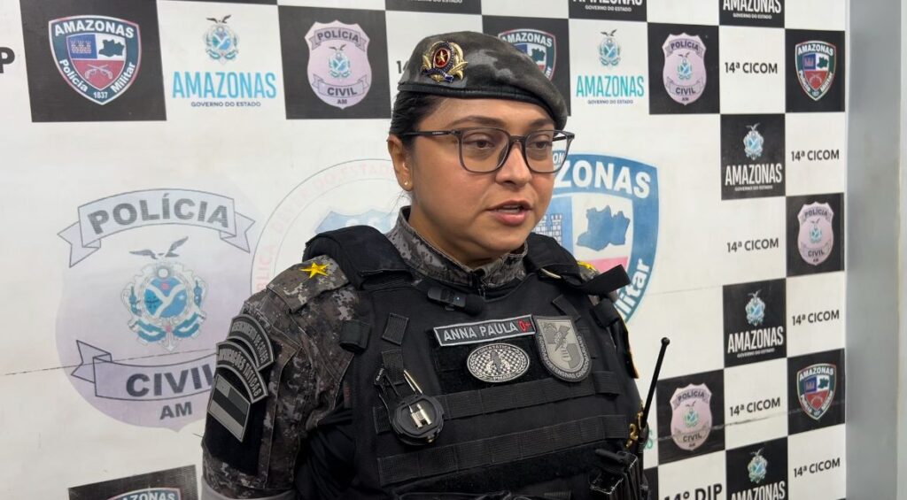 A Polícia Militar do Amazonas (PMAM), por meio das Rondas Ostensivas Cândido Mariano (Rocam), prendeu três homens, de 19, 20 e 21 anos, após roubo a ônibus do transporte coletivo na noite de quinta-feira (06/03), no bairro Nova Cidade, zona Norte de Manaus.