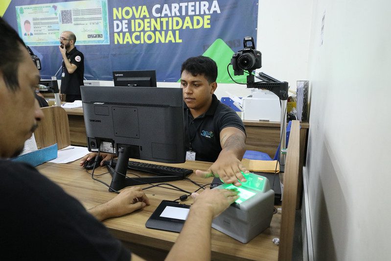 A Secretaria de Segurança Pública do Amazonas (SSP-AM), por meio do Instituto Aderson Conceição de Melo (IIACM), informa que, a partir desta sexta-feira (07/03), o agendamento eletrônico para a emissão da Carteira de Identidade Nacional (CIN) será aberto diariamente, a partir das 18h, para os PACs de Manaus. No interior do estado, o novo horário será às 18h30, sempre às sextas-feiras.