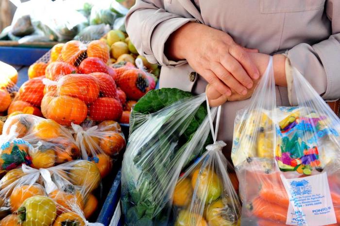 Nesta sexta-feira, 9, a Feirinha da Seadi (Secretaria de Agricultura, Desenvolvimento e Inovação) vai ganhar um toque diferenciado. Em clima de Dia das Mães, o espaço, que já é conhecido por reunir produtos frescos da agricultura familiar e familiar indígena como frutas, legumes, polpas e delícias regionais, será transformado para essa data especial.