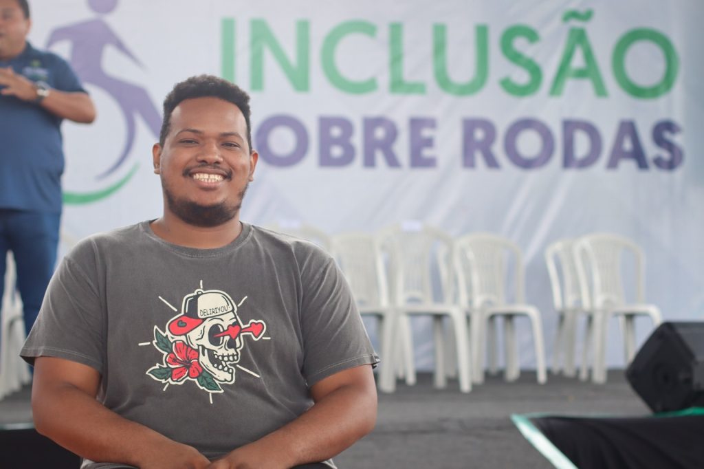 O Governo do Amazonas segue com as entregas de cadeiras de rodas pelo programa “Inclusão sobre Rodas”. No primeiro semestre de 2025, por meio da Secretaria de Estado dos Direitos da Pessoa com Deficiência (SEPcD), mais de 470 pessoas foram contempladas com as ações na capital e no interior do Amazonas.