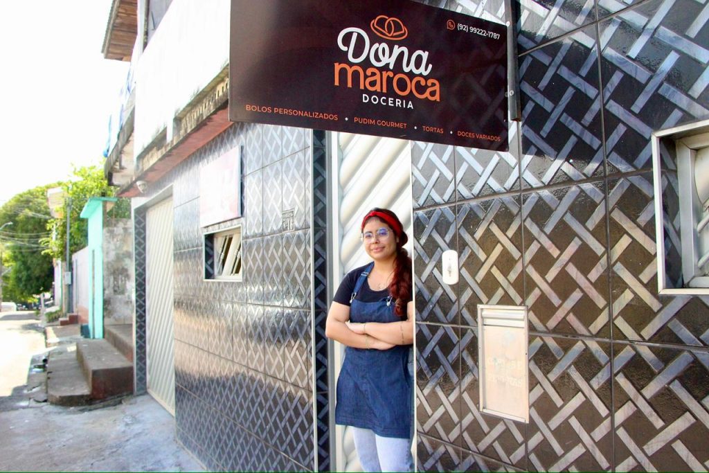Foi quando Jordana conheceu o Crédito Rosa e decidiu solicitar o financiamento. Caso fosse contemplada, ela usaria o dinheiro para estruturar e organizar todo o empreendimento e produção, que naquele momento fornecia brownies e pudins para restaurantes, além de vendê-los no Centro de Manaus. Em uma semana, ela foi informada de que havia conseguido o financiamento.