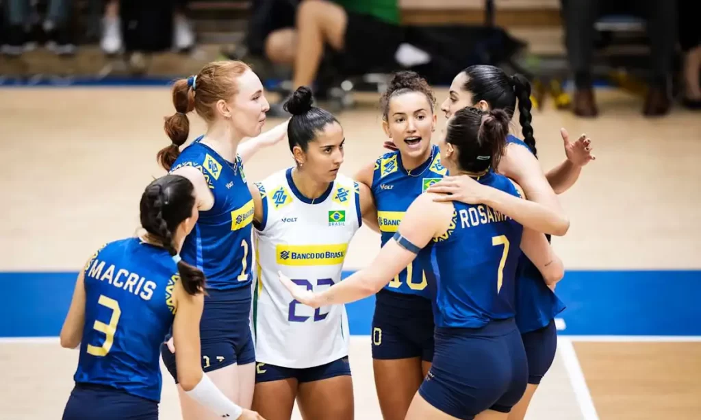 A seleção feminina do Brasil de vôlei assegurou a classificação antecipada à etapa final da Liga das Nações, ao superar a Bulgária por 3 sets