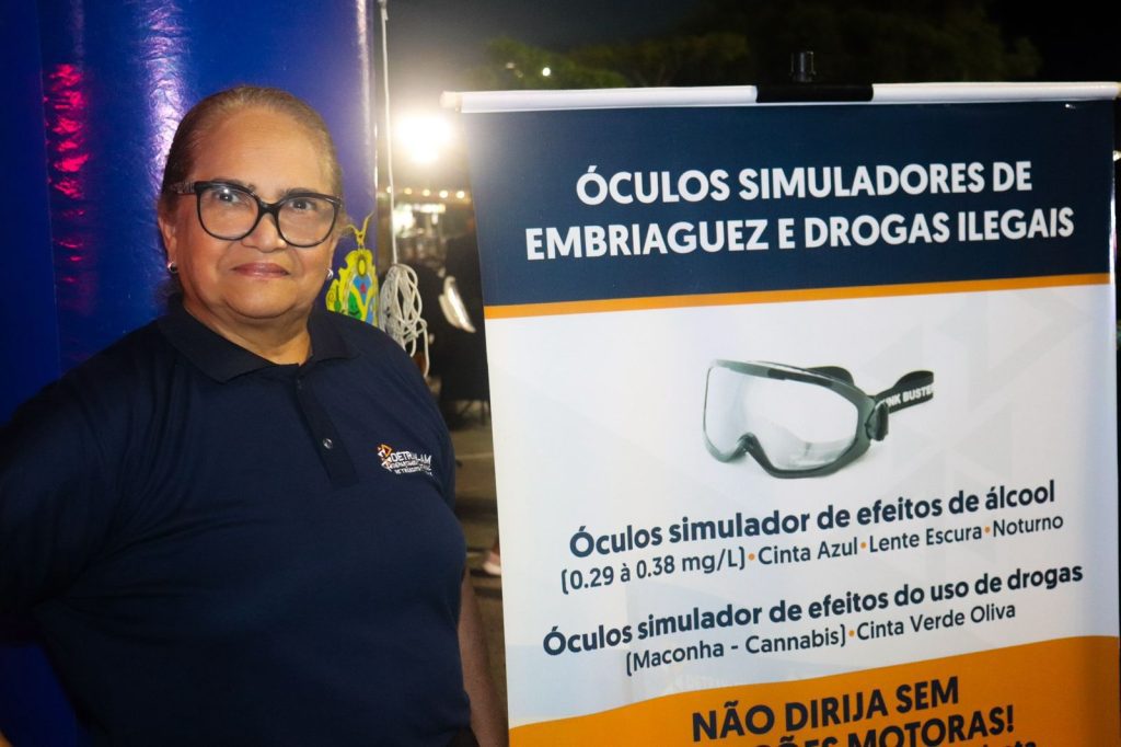 Detran-AM: Ação educativa na Ponta Negra conscientiza sobre o trânsito seguro