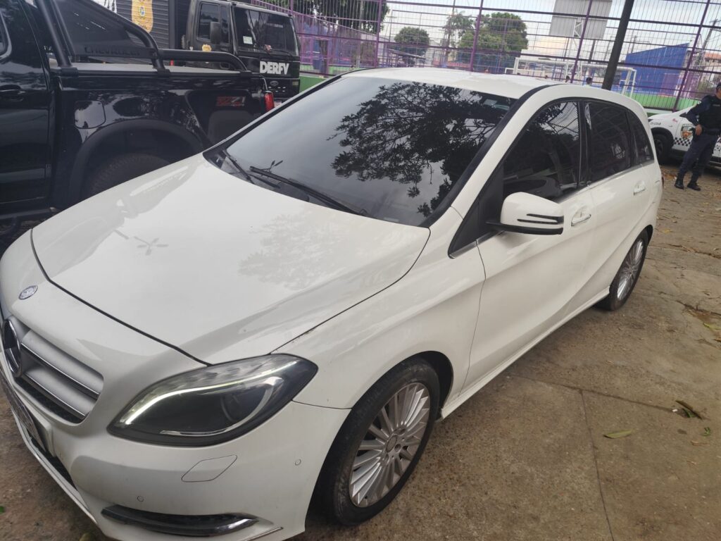 PMAM recupera três carros roubados ou furtados durante ações na capital