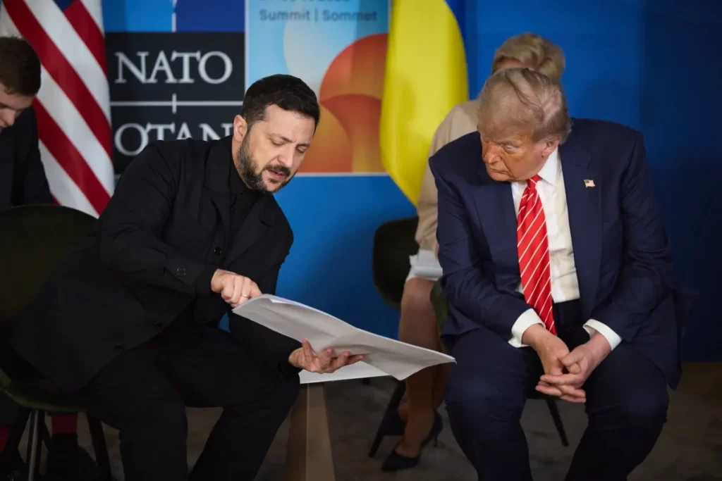 O presidente ucraniano Volodymyr Zelensky afirmou que teve uma “conversa longa e muito detalhada” com Donald Trump após a reunião da “Coalizão dos Dispostos” em Paris nesta quinta (4).
