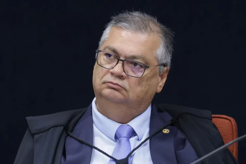 Flávio Dino manda governo criar campanhas sobre transparência de emendas