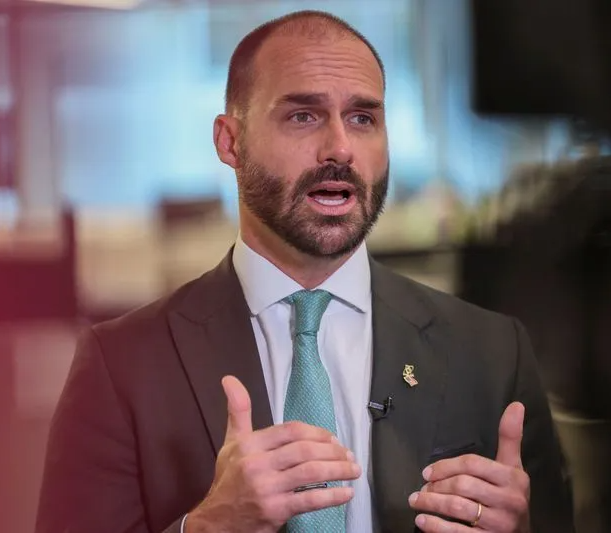 Direita vê falha de Eduardo ao usar acesso a Trump como trunfo pessoal