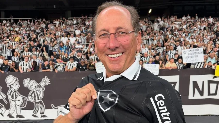 John Textor faz oferta bilionária para comprar clube da Premier League