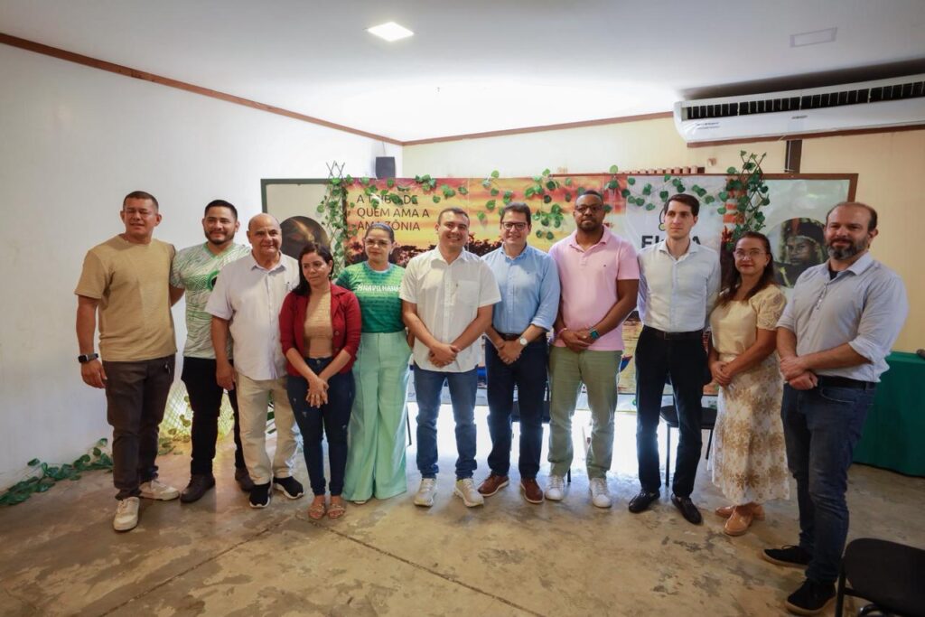 Governo do Amazonas apresenta projetos em seminário de inovação, ESG e turismo sustentável, em Novo Airão