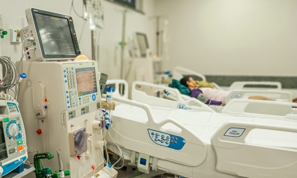 Hospital e Pronto-Socorro 28 de Agosto abre nova sala de hemodiálise