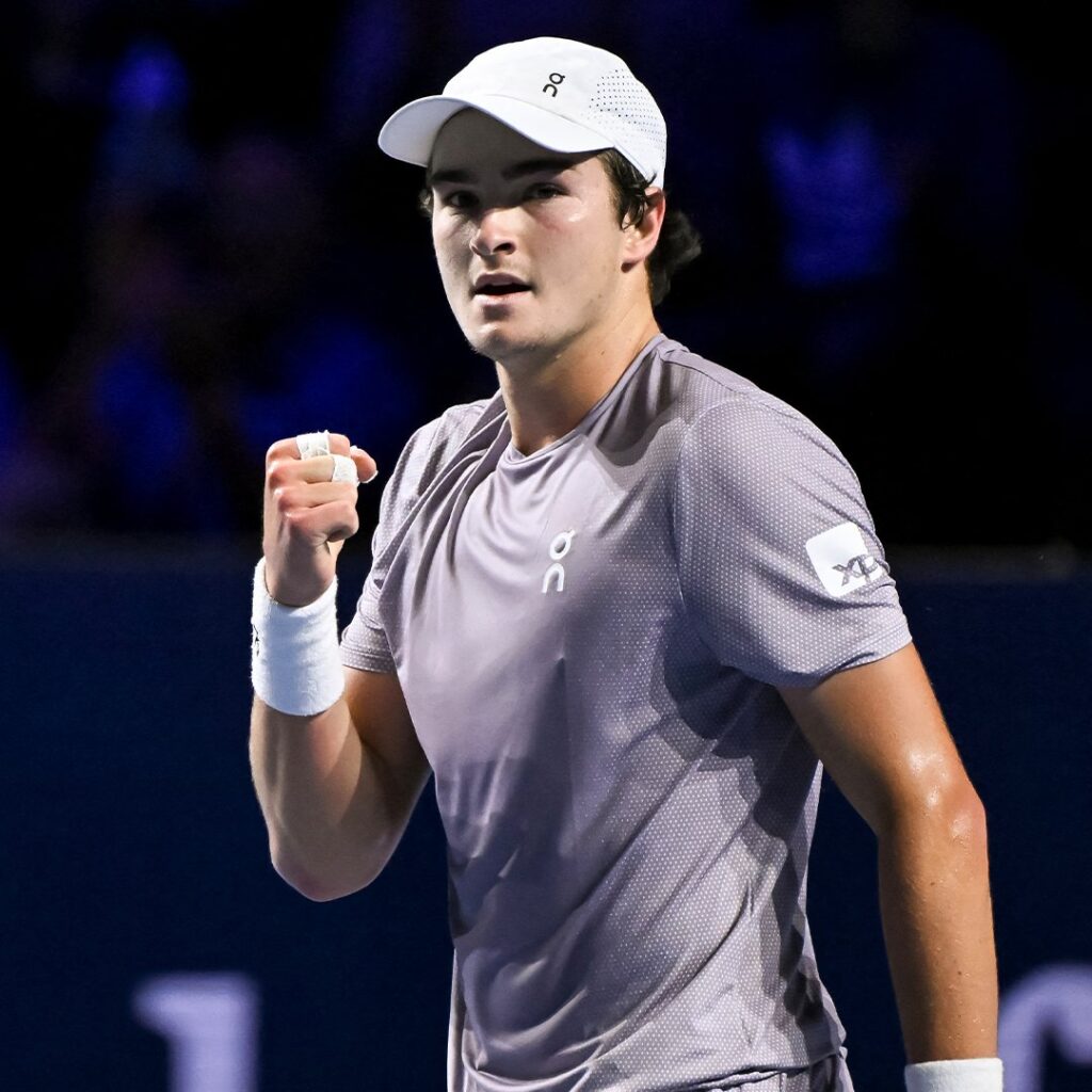 João Fonseca derrota Jaume Munar e avança à final do ATP 500 na Basileia