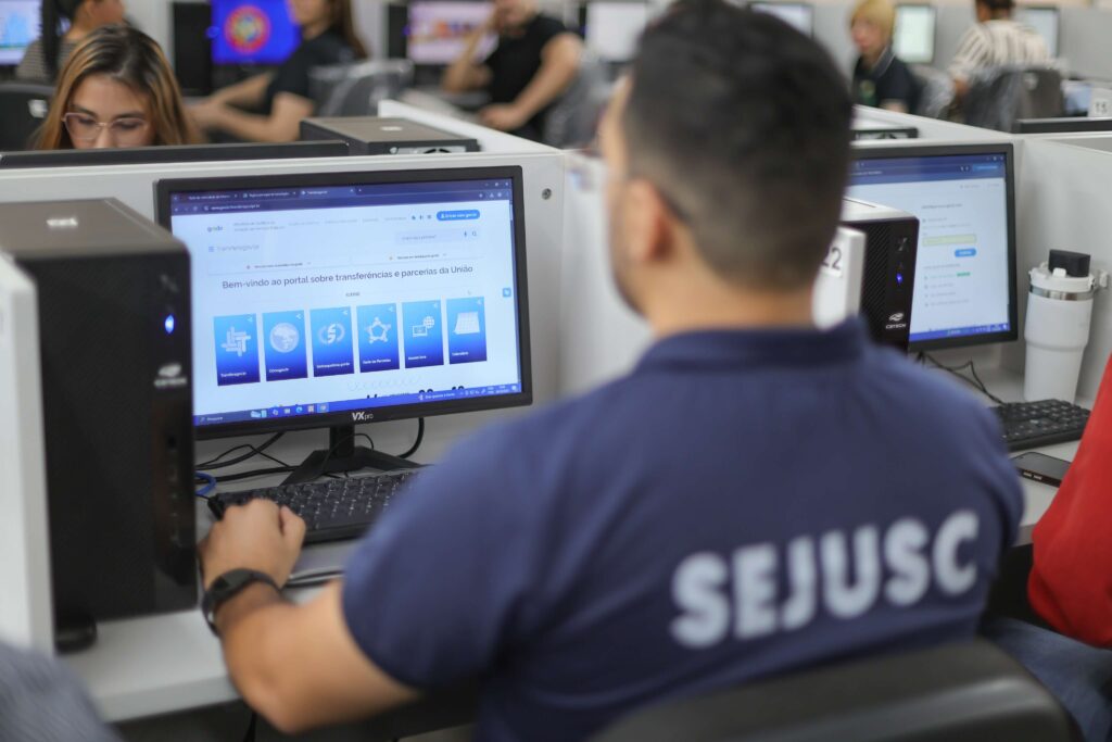 Sejusc promove capacitação sobre a plataforma TransfereGov para conselhos estaduais e servidores
