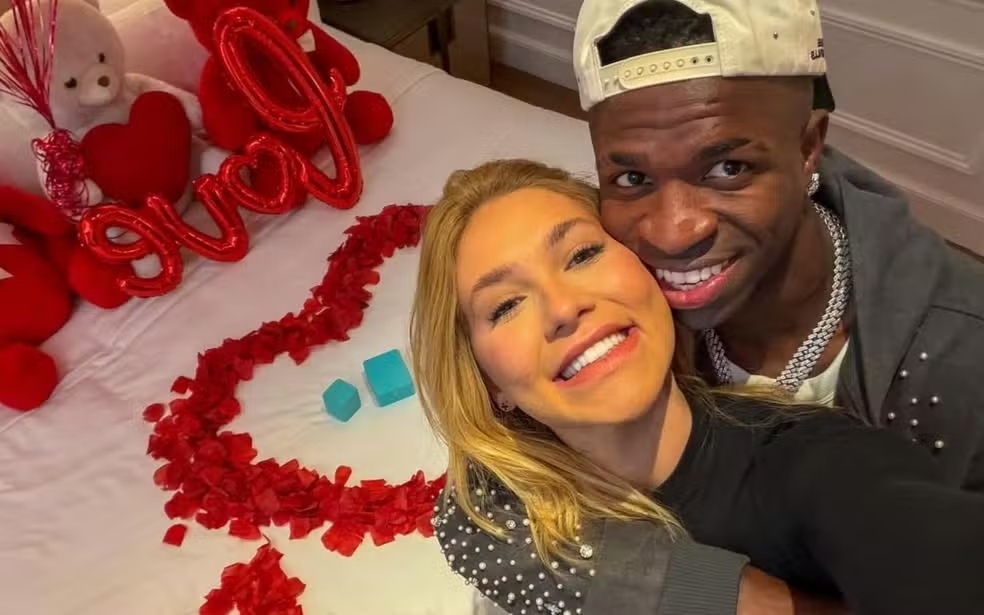 Vinicius Júnior assume namoro com Virginia Fonseca; veja o anúncio