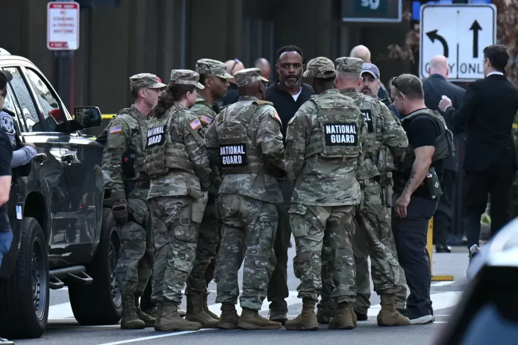 Dois guardas nacionais são baleados e mortos perto da Casa Branca