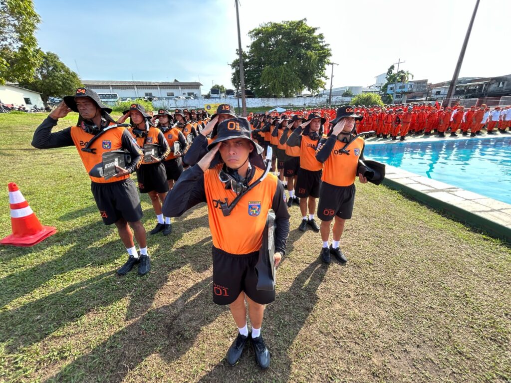 Corpo de Bombeiros inicia quarta turma do curso de mergulho autônomo do Amazonas
