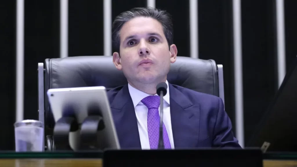 Hugo Motta diz que Alexandre de Moraes vê atuação de Guilherme Derrite no PL Antifacção com “bons olhos”