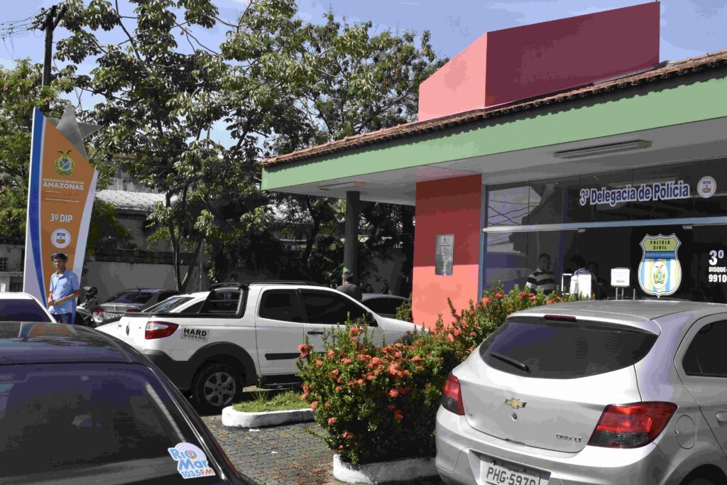 Polícia Civil prende motorista de aplicativo pelas práticas de estupro e roubo contra passageira após corrida