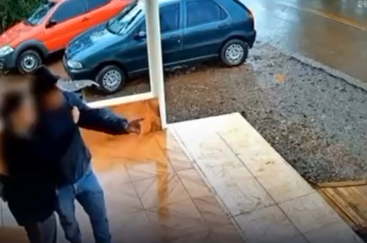 “Dá tiro se tu for homem”: homem morre ao desafiar idoso em briga em SC