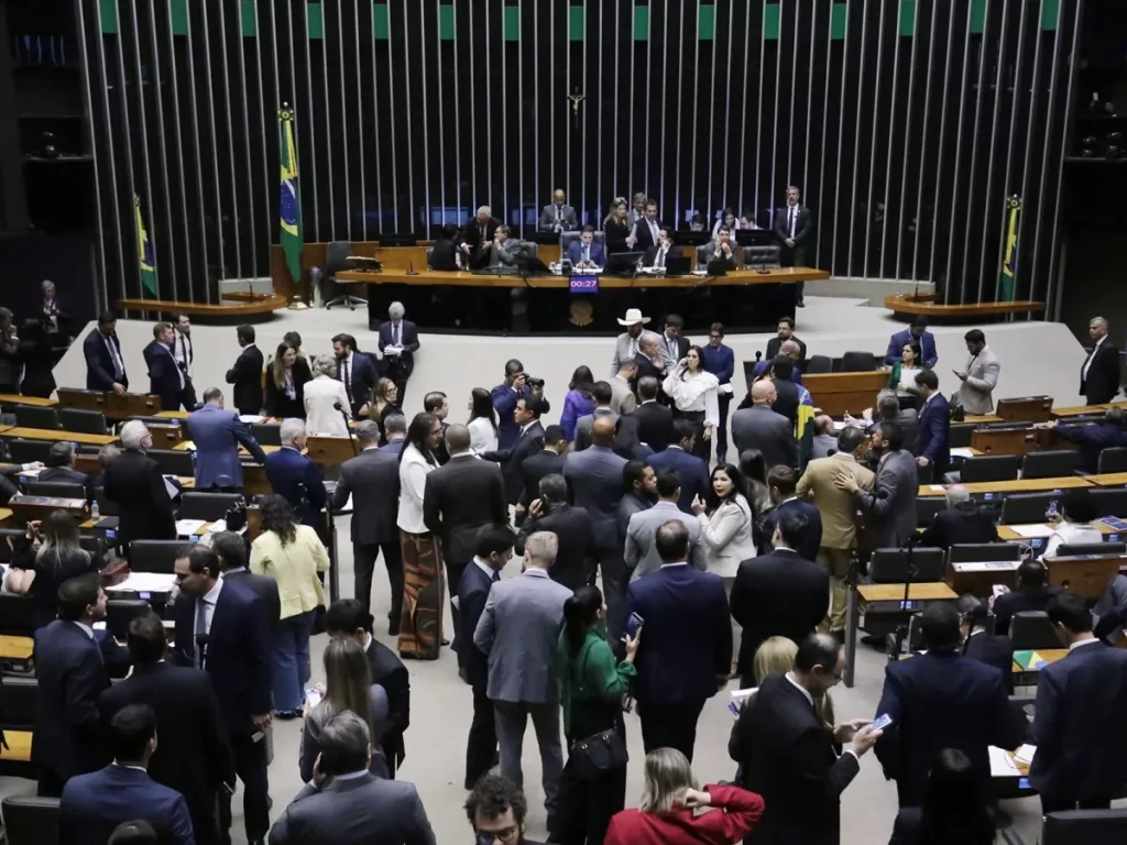 Operação no Rio de Janeiro mobiliza Congresso e pauta da segurança ganha força