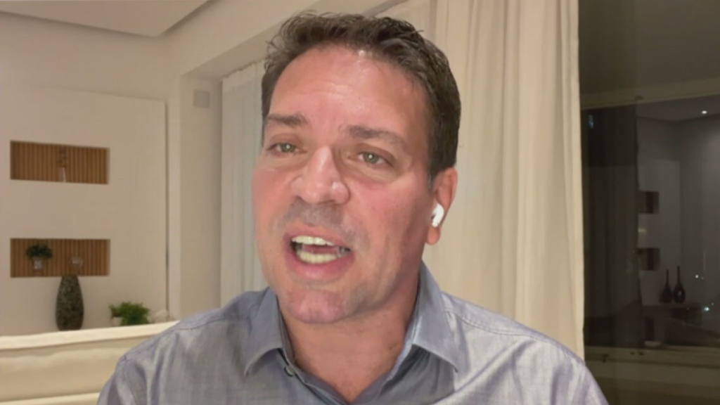 Fuga de Alexandre Ramagem leva Polícia Federal a incluir passaportes diplomáticos na Interpol