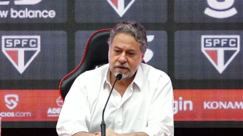 Conselheiros do São Paulo pedem afastamento de Julio Casares após escândalo