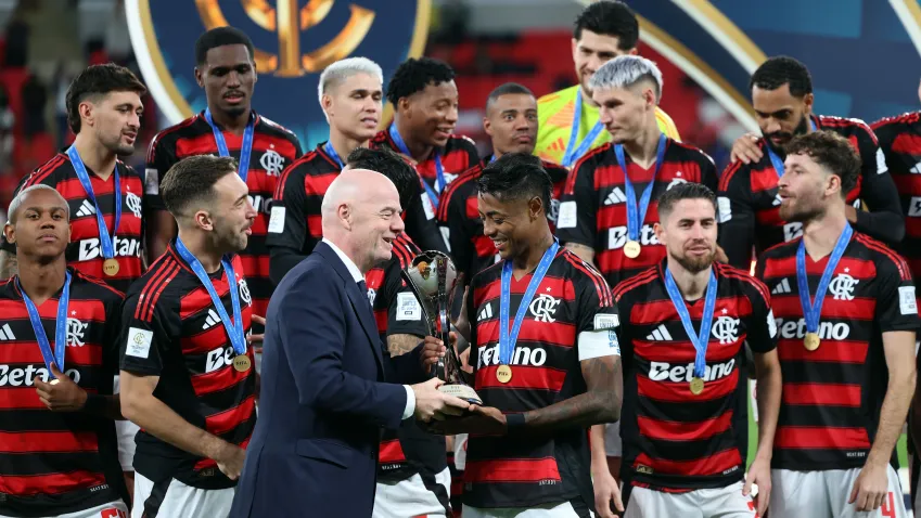 Flamengo pode bater quase meio bilhão de reais com premiações em 2025