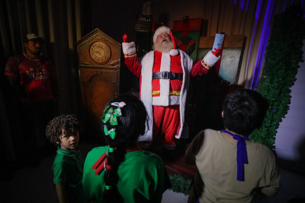 Agendamentos para Fábrica do Papai Noel, Vila de Natal e Festival de Natal no Teatro Amazonas começam nesta terça