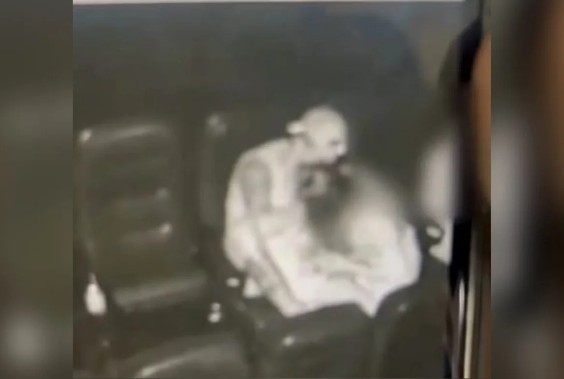 Jovem grávida é agredida e mordida pelo companheiro no cinema