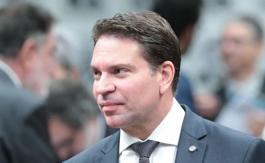 Grupo ajudou Alexandre Ramagem a fugir do Brasil pela Guiana, detalha Polícia Federal