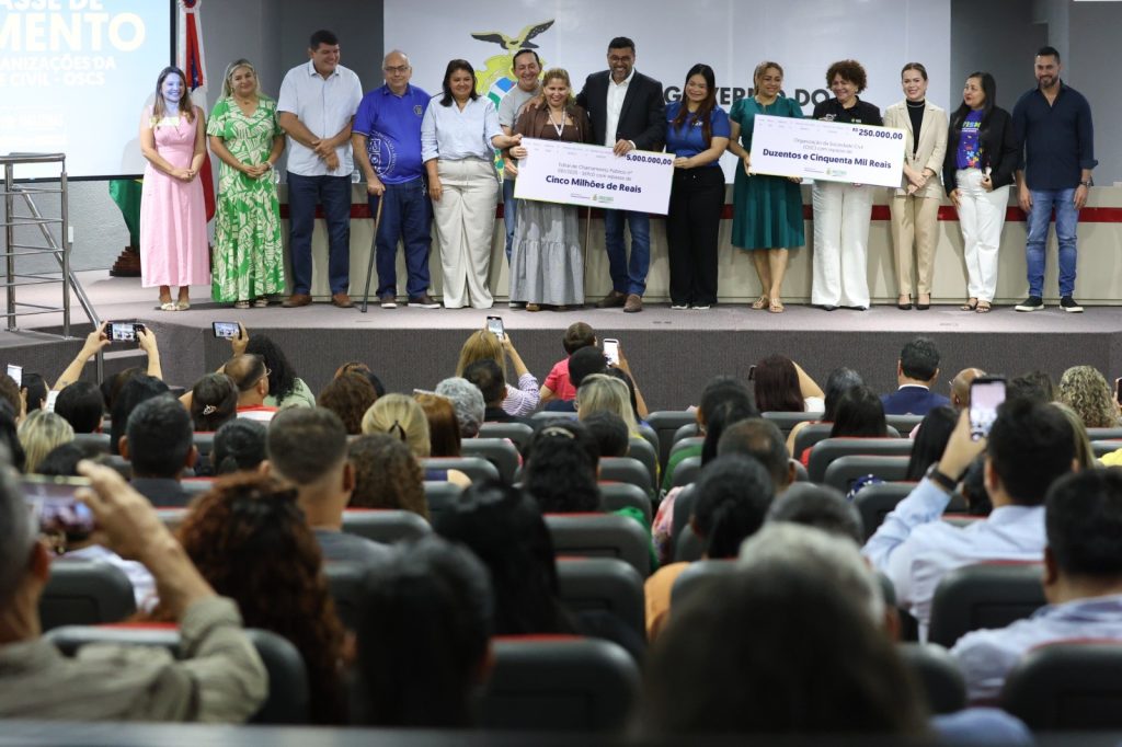 Governador Wilson Lima repassa R$ 5 milhões a instituições de pessoas com deficiência e lança editais que vão beneficiar os setores social e primário