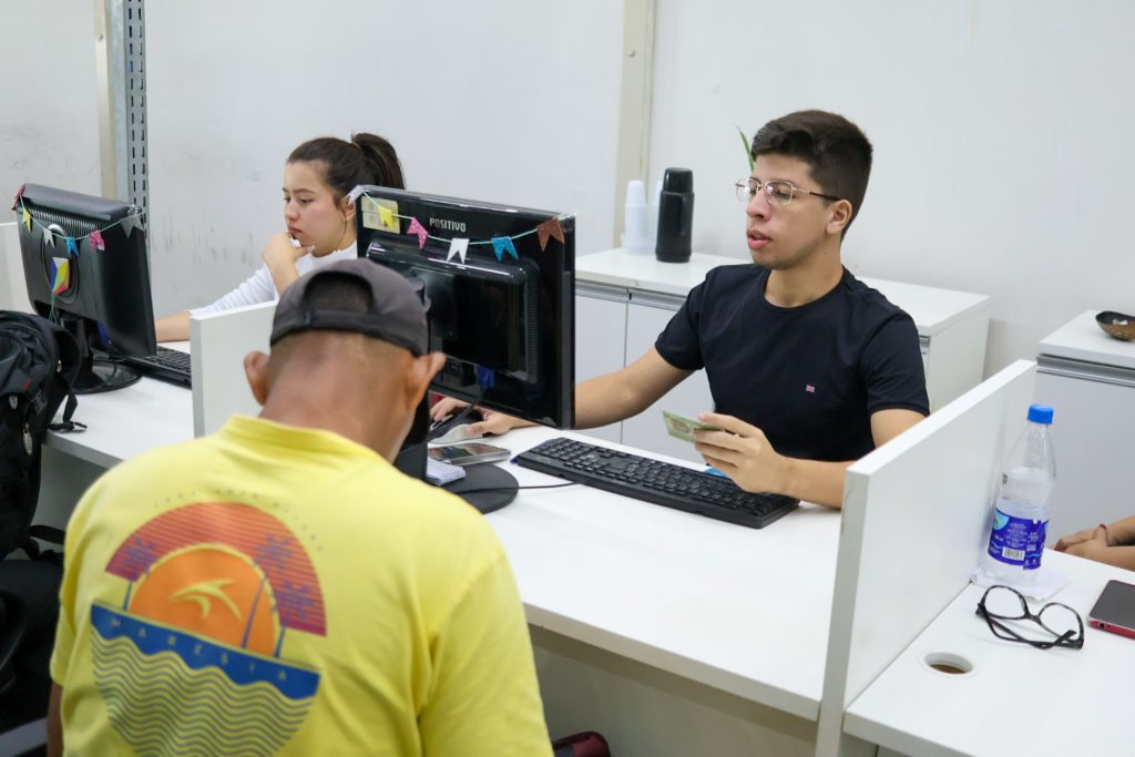 Sine Amazonas divulga 117 vagas de emprego para esta segunda-feira