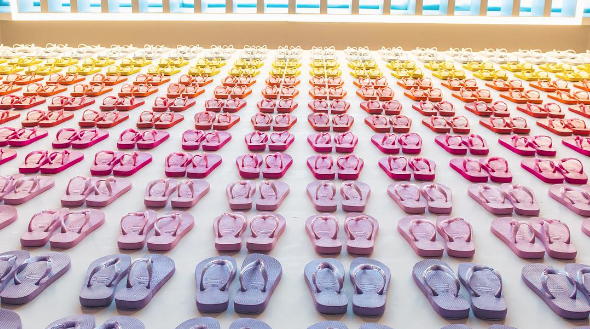 Ações da Alpargatas caem na bolsa em meio à polêmica política