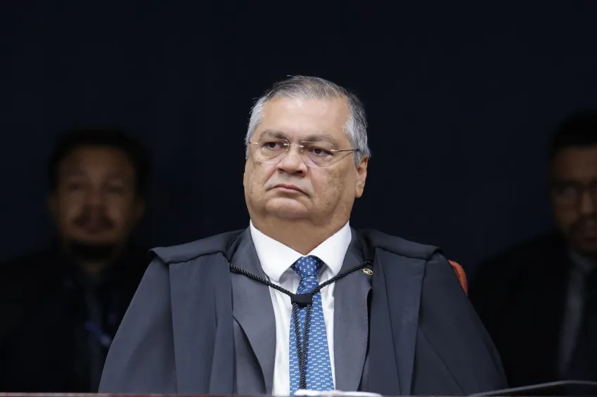 Com voto de Flávio Dino, STF condena cinco réus do núcleo 2 por unanimidade
