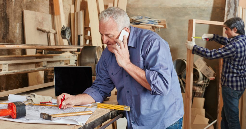 Taxa de ocupação entre idosos atinge recorde no Brasil em 2024, diz IBGE