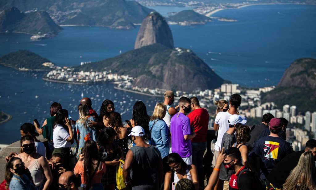 Brasil recebeu em 2025 quase 10 milhões de turistas estrangeiros