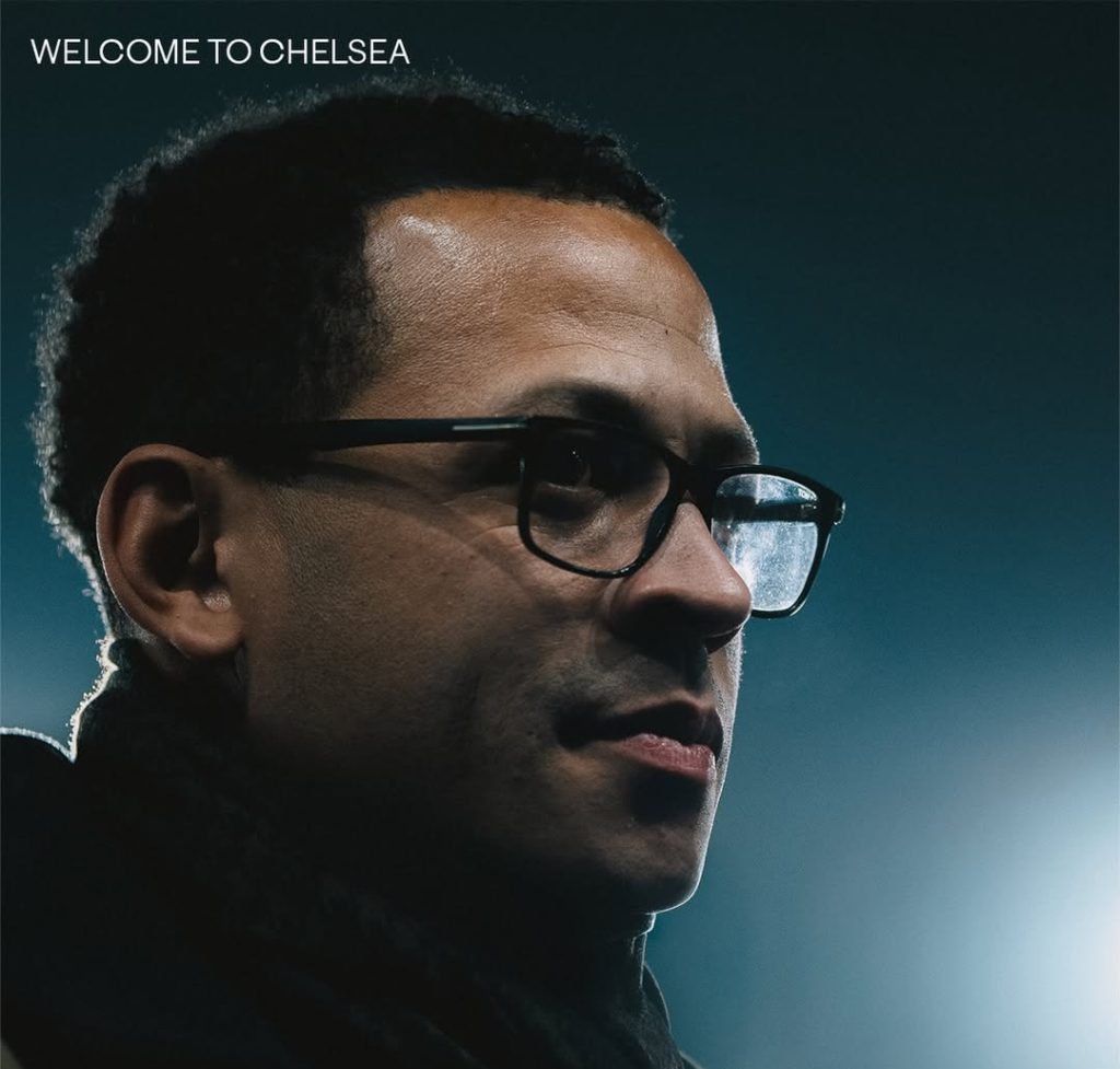 Chelsea anuncia Liam Rosenior como novo treinador com contrato até 2032