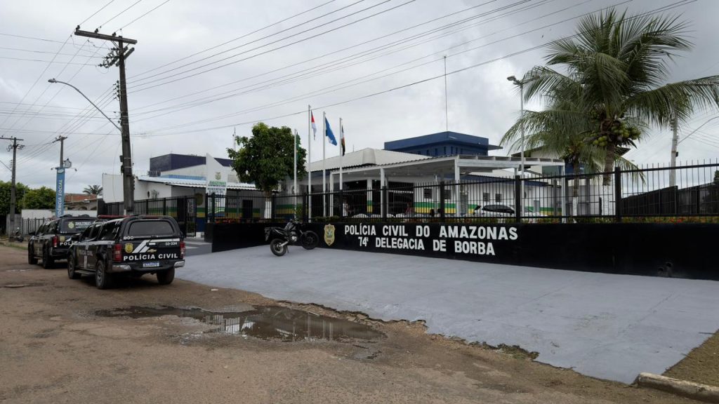 PC-AM prende ex-servidor municipal por exigir vantagem sexual indevida de mulher em Borba