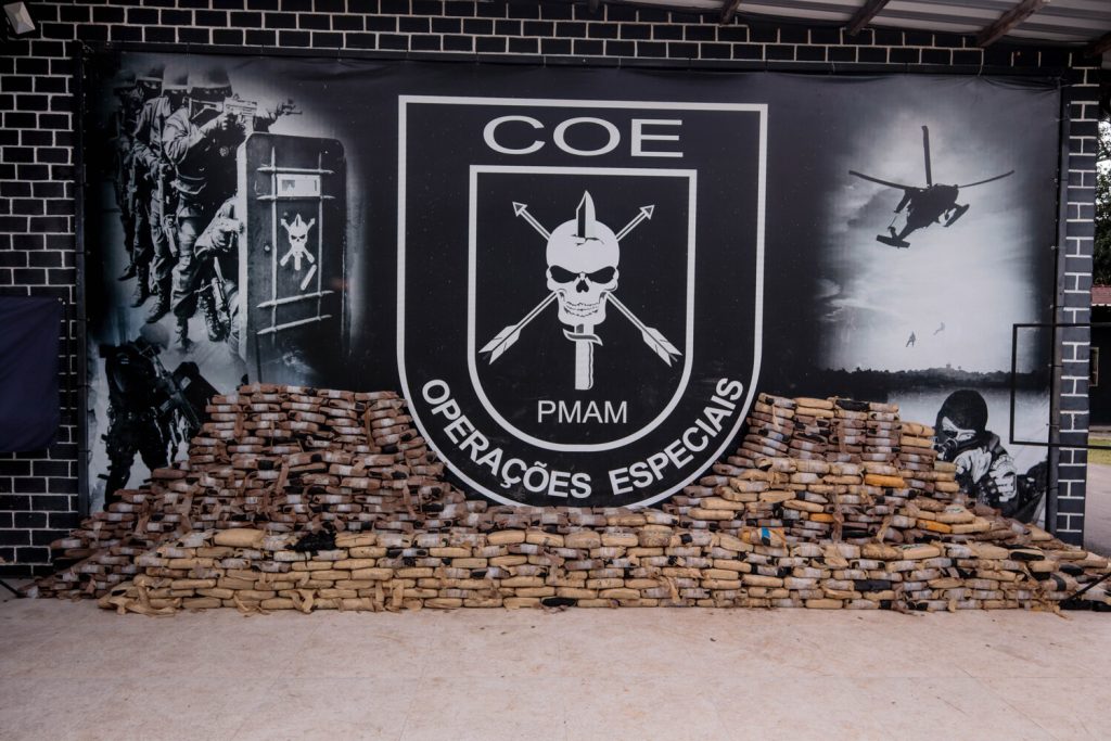 PMAM apreende 1 tonelada de drogas e cinco armas de fogo em duas ocorrências no Rio Negro