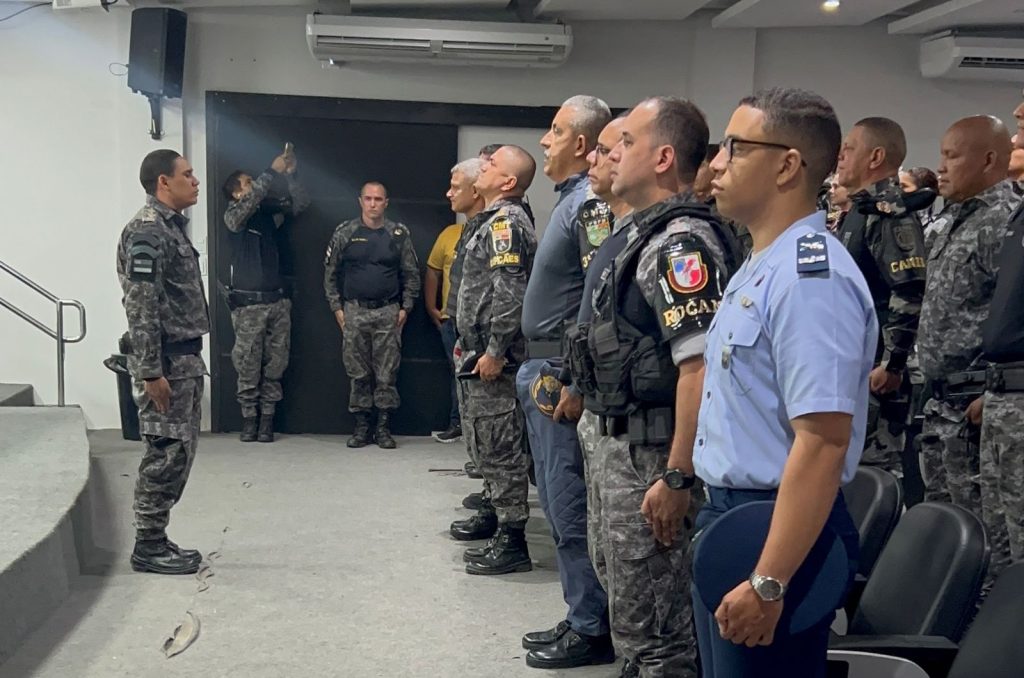 PMAM qualifica 20 militares de diferentes forças para atuação com cães farejadores