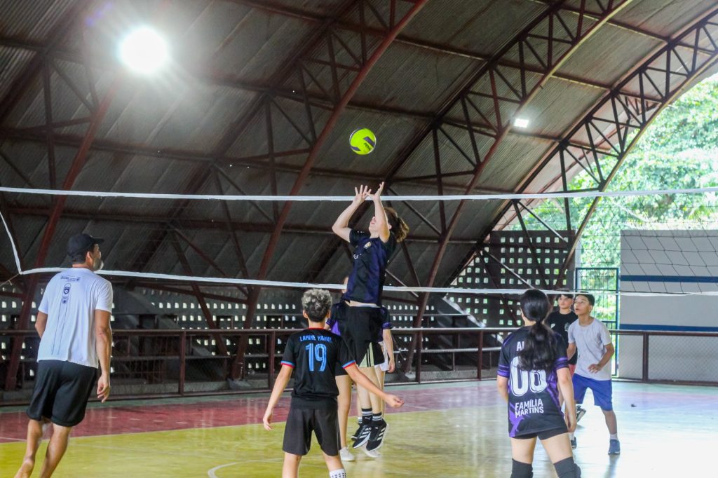 Agenda esportiva do fim de semana reúne Vila Aberta Para Todos e capacitação de tênis de mesa na Vila Olímpica