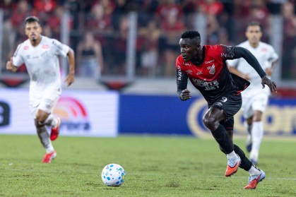 Derrota agrava crise no Santos, e jogo contra Velo Clube vira “final”