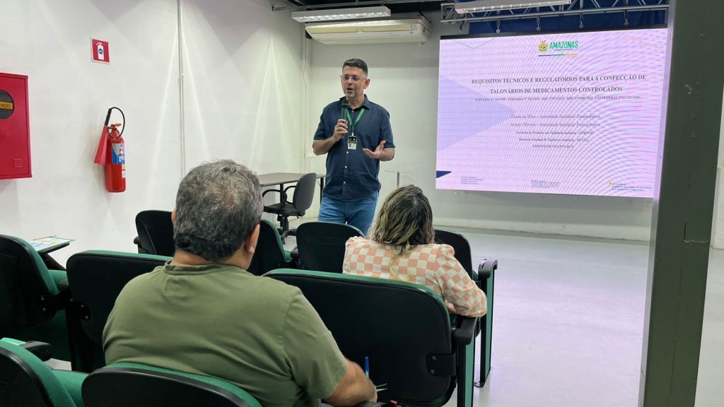 Receita sob Controle: FVS-RCP reúne empresa de gráficas para alinhamento técnico