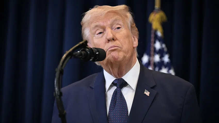 Donald Trump atacará com mais força se Irã não aceitar derrota, diz Casa Branca