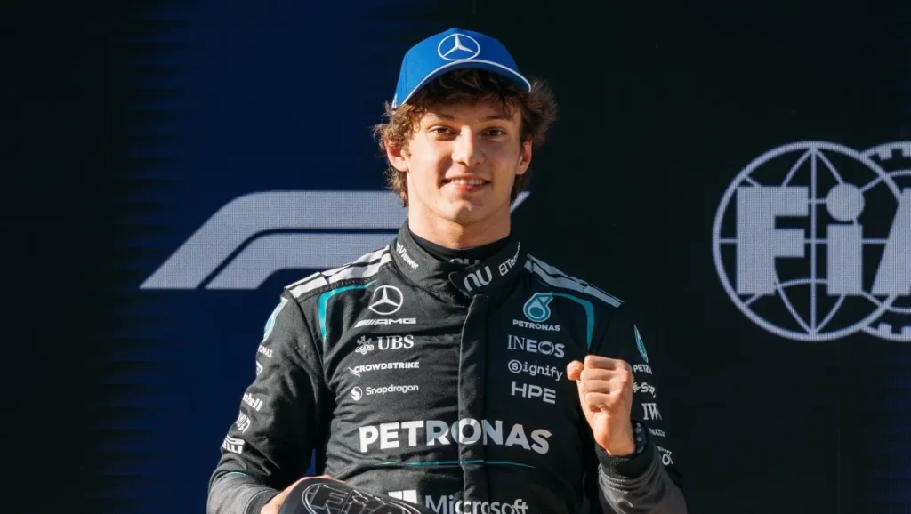 GP da China: Kimi Antonelli é piloto mais jovem da história a conquistar pole