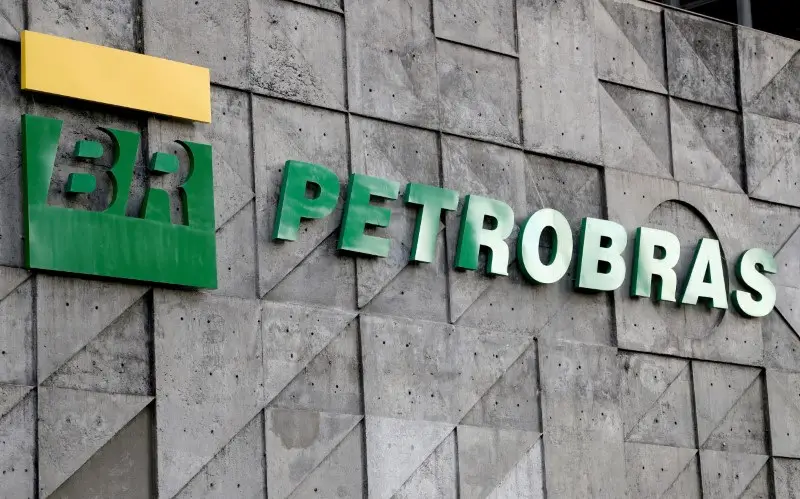 Petrobras anula ágio pago em leilão de gás após críticas do presidente Lula e destituição de diretor