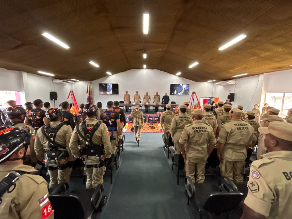 Corpo de Bombeiros inicia terceira turma do Curso de Especialização de Salvamento em Altura